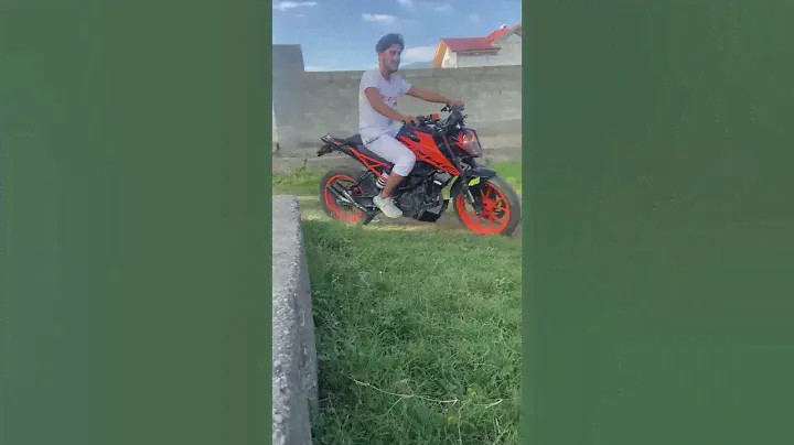 Ktm duke 200bs6￼ ￼ akrapovic dual exhaust #biker #ktm #short #duke200 #kashmir #srinagar #bs6