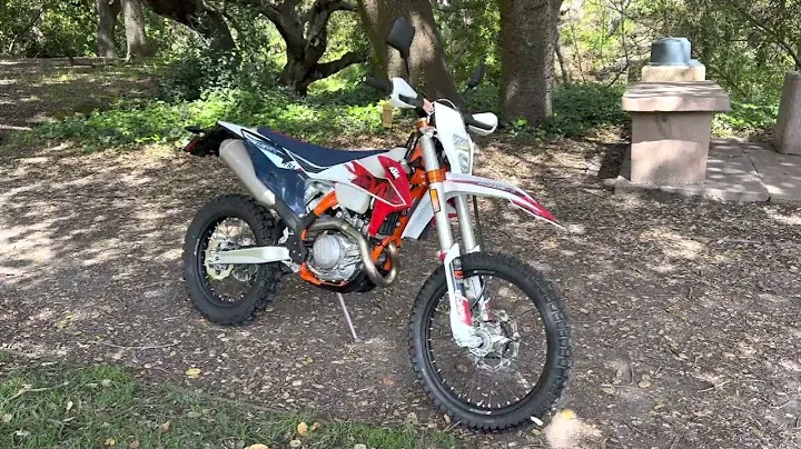 2023 KTM 500 EXC-F Six Days Detail walk around all stock