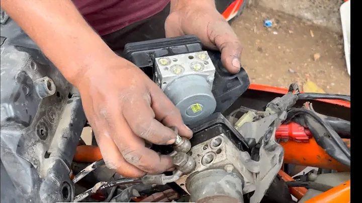 Biggest problem in KTM | RC390 abs failure | ABS module replacement
